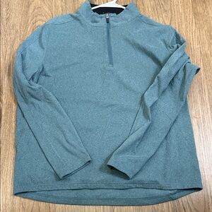 Mondetta Outdoor Project Black and Blue Pullover